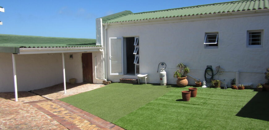 “Silversands Seafront Stunner” – Exclusive Mandate.