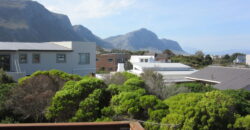 Charming neat low maintainence double storey home close to Silversands Beach
