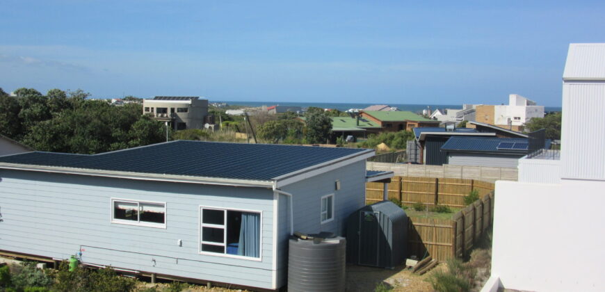 Charming neat low maintainence double storey home close to Silversands Beach