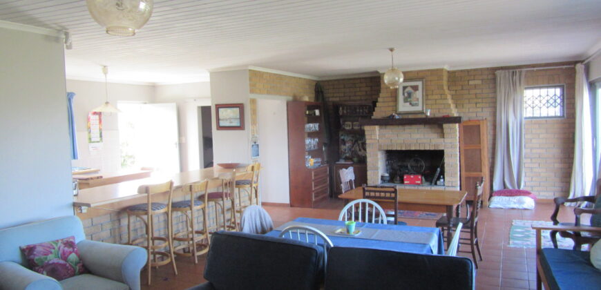 “Yatsa Barak” Much loved family home close to beach