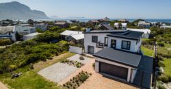 JOINT MANDATE – Immaculate modern spacious home in quiet side street close to swimming beach