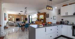 JOINT MANDATE – Immaculate modern spacious home in quiet side street close to swimming beach