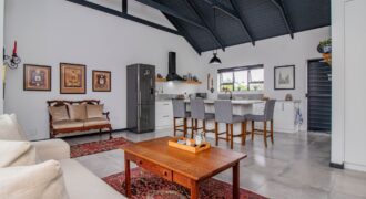 Exclusive Mandate – Classic Cape Cottage In the seaside village of Betty’s Bay