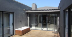 Easy living cosy home in quiet side road near to Grootwitvlei ( natural lake )