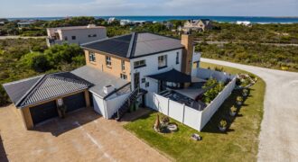“Cassa Dianay” Sea View Home – Stroll to Magnificent Silversands Beach.